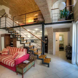 apartment-in-the-historic-city-center-of-siena.it-tuscanyhotel.com/